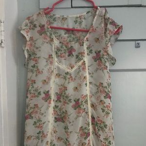 Floral flows top perfect for summer